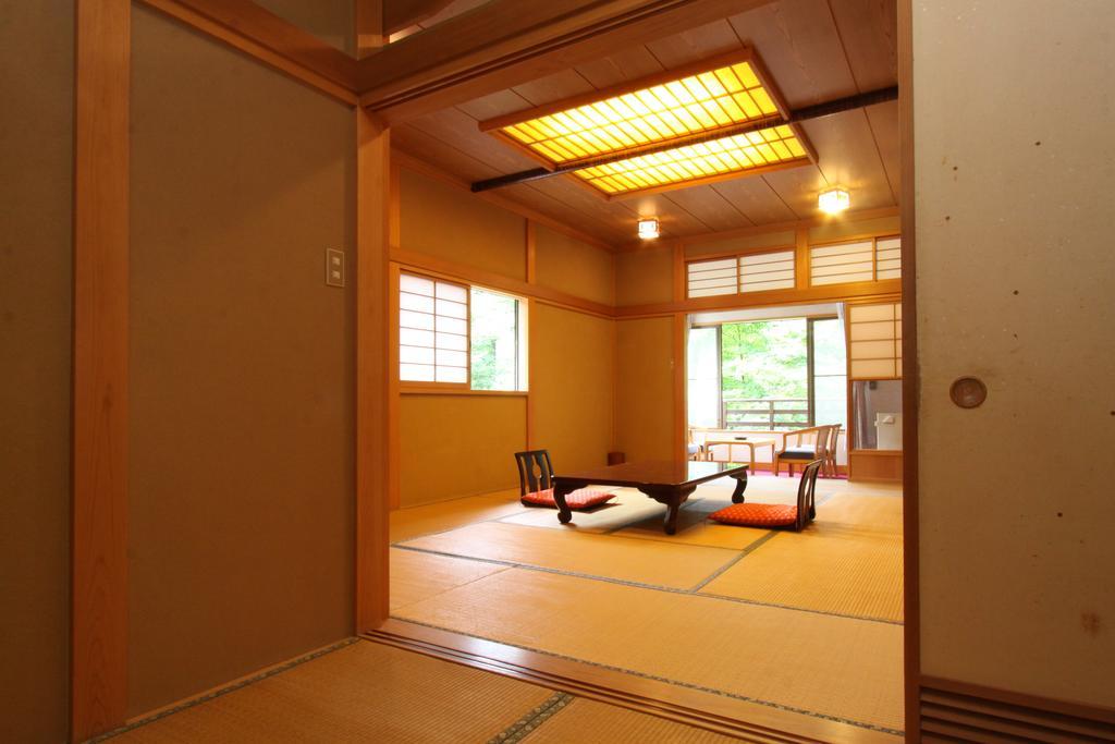 Yanagiya Hotel Chichibu Buitenkant foto