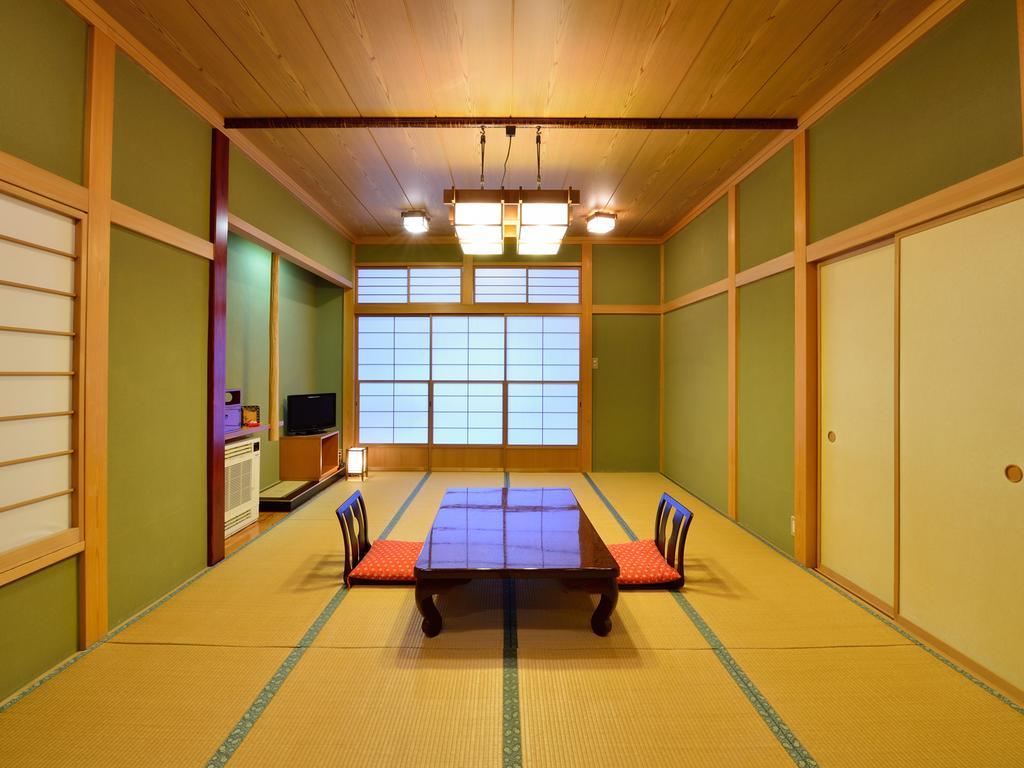 Yanagiya Hotel Chichibu Buitenkant foto