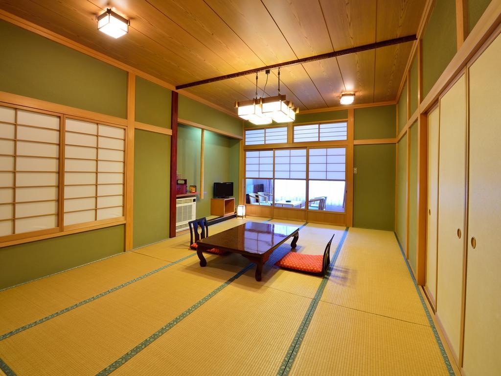 Yanagiya Hotel Chichibu Buitenkant foto